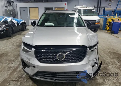2024 Volvo Xc40 Plus z USA, uszkodzony, nr VIN YV4L12UL9R2354902